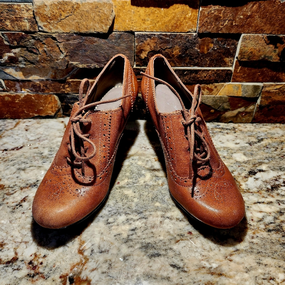 Hush Puppies Brown Leather Heels (Size 5) - Picture 2 of 11